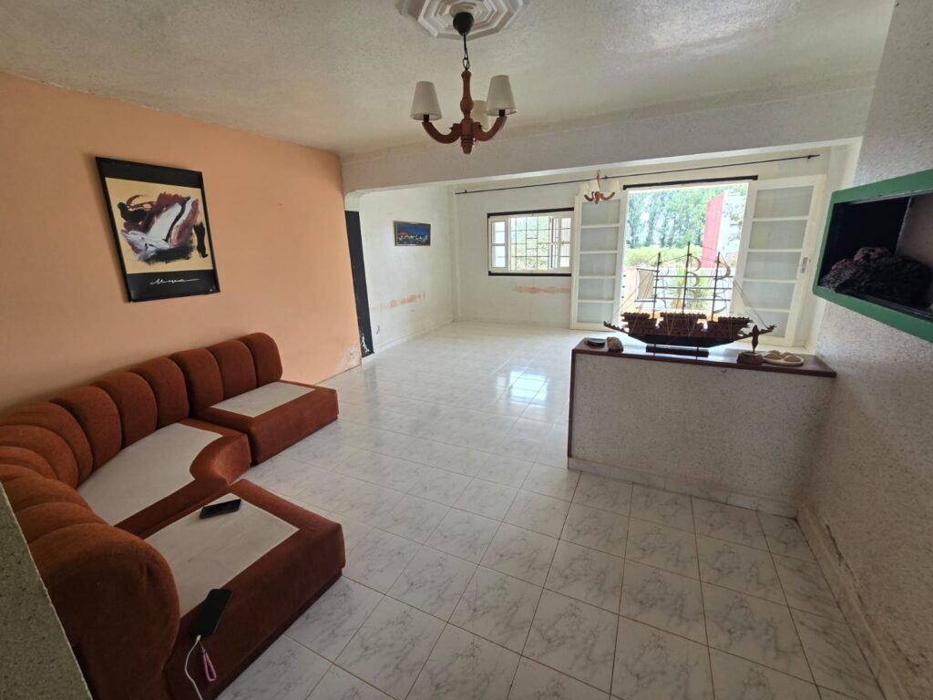 WhatsApp Image 2025-09-22 at 00.18.08